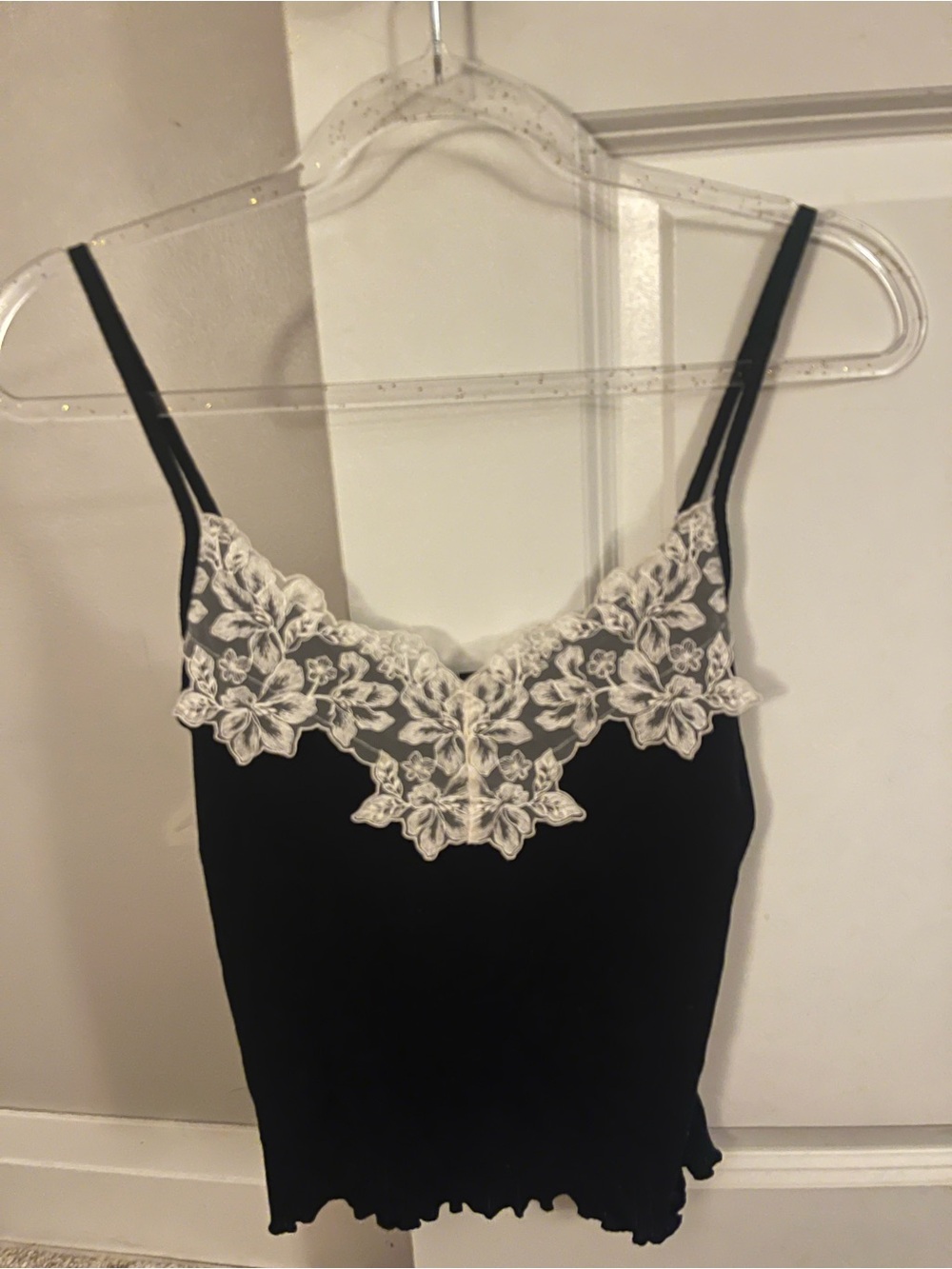 BNWOT HM Floral Lace Tank